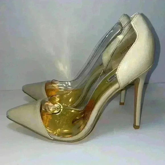 New Cape Robbin with Clear and ivory pointed toe 4.5 Heel Size 9 minor flaws - Picture 1 of 14